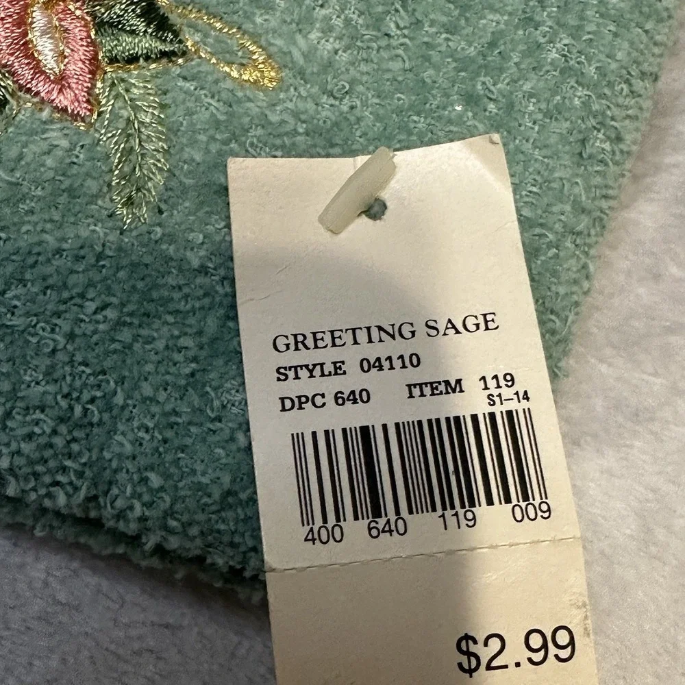 Cannon Christmas VTG Hand Towel‎ Fingertip Sage Green Embroidered Greetings NWT